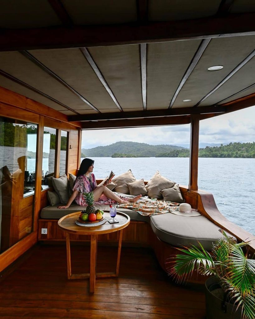 A Retreat to Lost World with Komodo Cruises Labuan Bajo