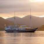 Luxury Yacht to Komodo