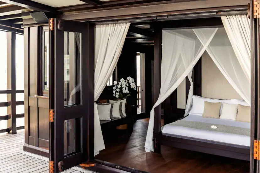 Luxury cabin yacht charter in Indonesia